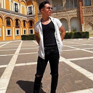 Meet your Posher, Hugo